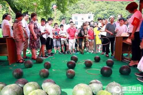 吃瓜现场氛围,感受全民狂欢氛围  第3张