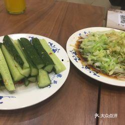 阿瓜很甜吃美食,美食之旅，尽享味蕾盛宴