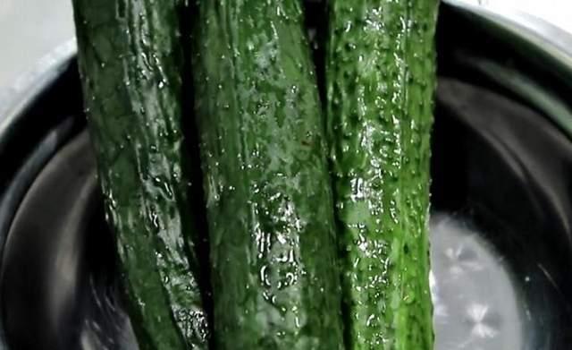 孩子吃瓜有刺,孩子吃瓜遭遇刺的趣味冒险