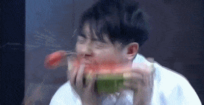 带你吃瓜解释亲亲,揭秘明星亲亲背后的甜蜜故事  第2张