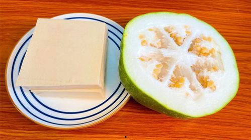 小孩吃一整个瓜  第2张