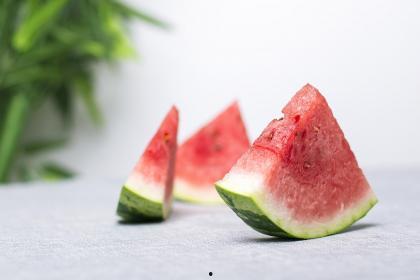 梦见我在吃瓜,揭秘“吃瓜”背后的神秘寓意  第2张