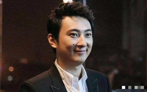 吃瓜草根图片  第2张